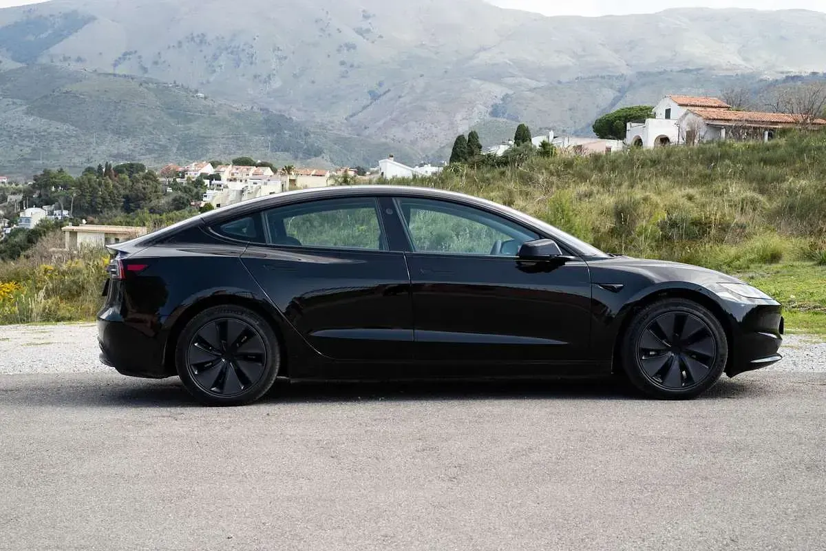 Usata Tesla Model 3 Standard Range 88 kW (120 CV) 2023 Berlina