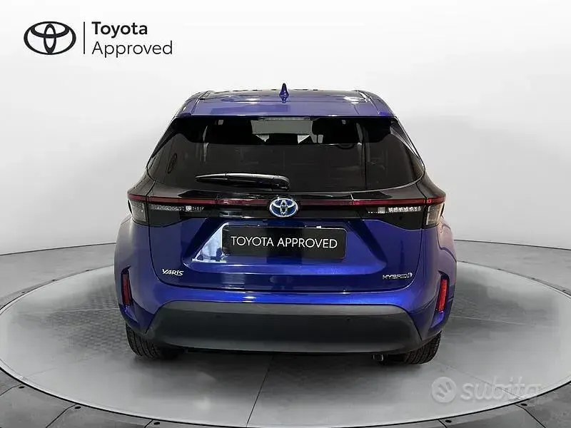 Usata Toyota Yaris Cross Lounge 131 CV (96 kW) 2024 Blu SUV