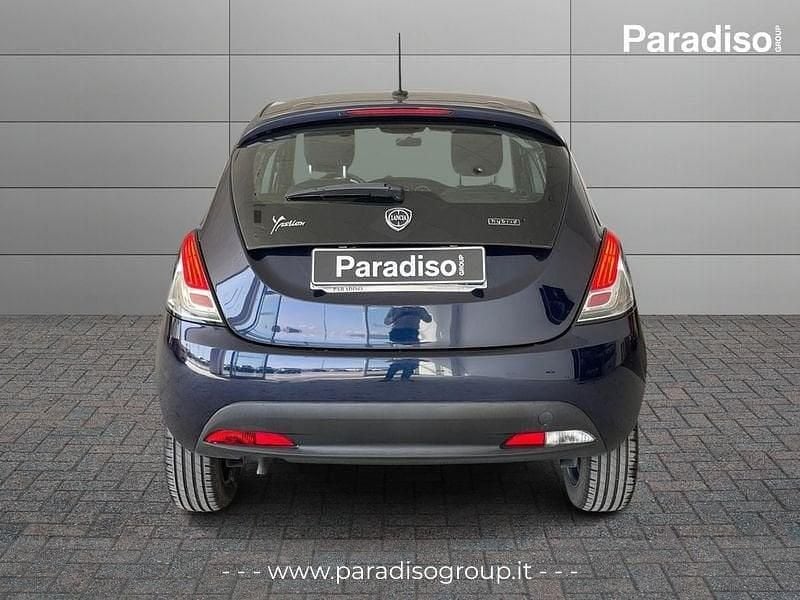 Usata Lancia Ypsilon 69 CV (50 kW) 2021 Blu Utilitaria