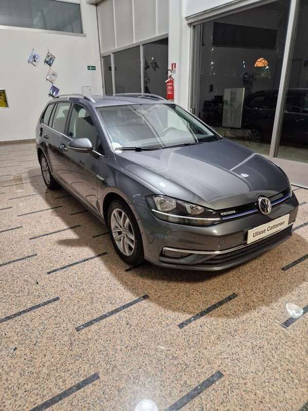 Usata VW Golf VII Executive 131 CV (96 kW) 2019 Grigio Station wagon