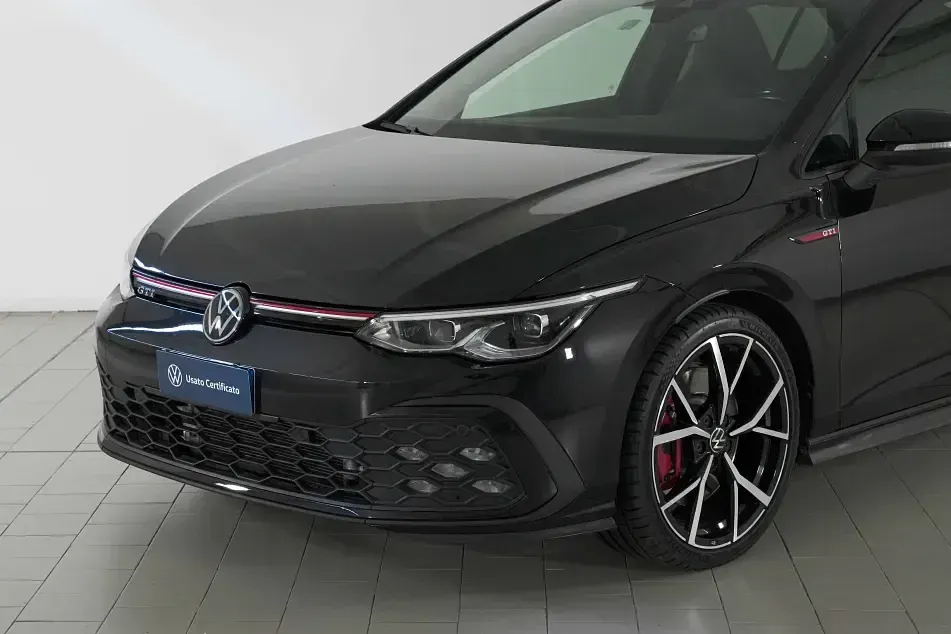 Usata VW Golf VIII GTI 245 CV (180 kW) 2023 Utilitaria