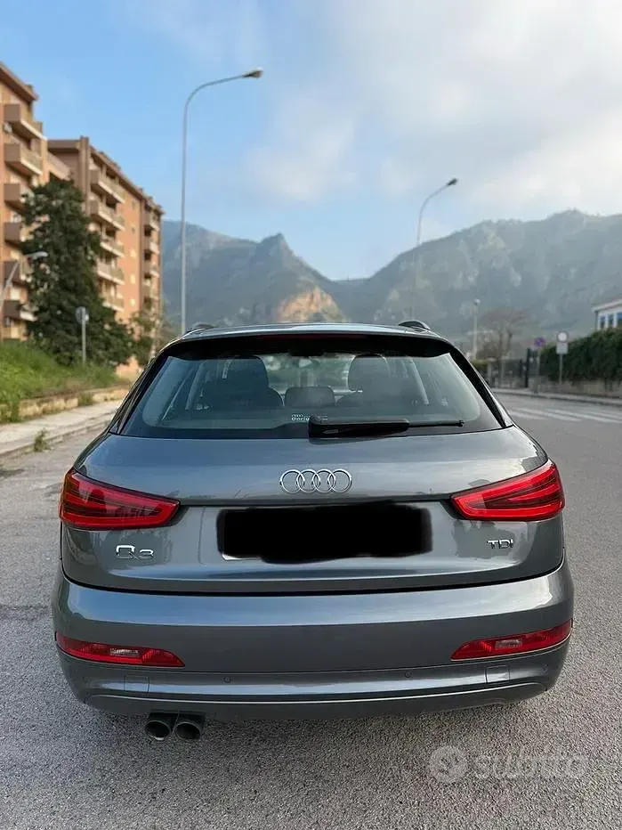 Usata Audi Q3 Sport 140 CV (102 kW) 2015 Grigio SUV