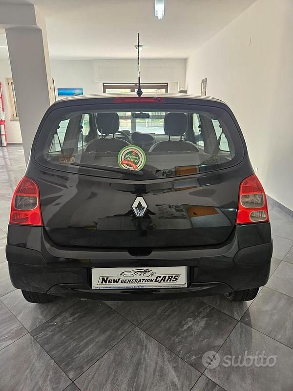 Usata Renault Twingo Dynamique 65 CV (47 kW) 2007 Nero Utilitaria