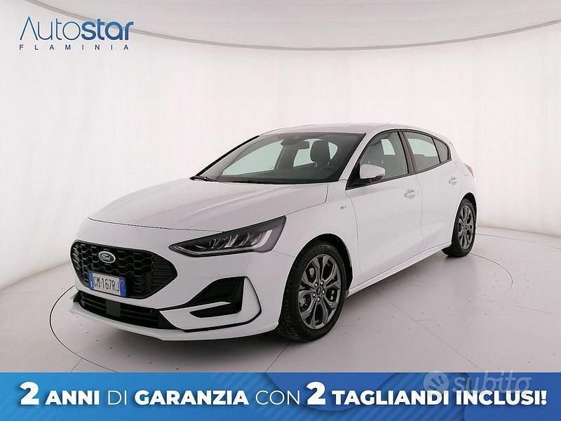 Begagnad Ford Focus ST-Line 125 HK (91 kW) 2023 Vit Sedan