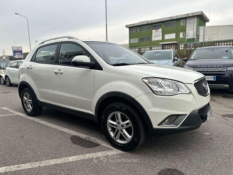 Usata SsangYong Korando 175 CV (128 kW) 2011 Bianco SUV