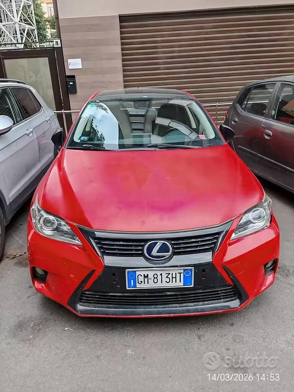 Usata Lexus CT200h 99 CV (72 kW) 2021 Rosso Station wagon