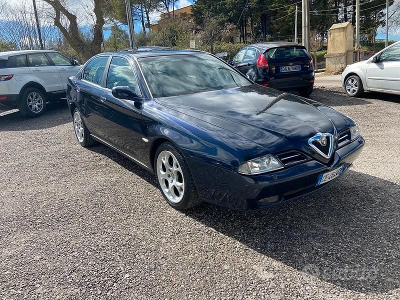 Usata Alfa Romeo 166 Progression 150 CV (110 kW) 2003 Blu Berlina