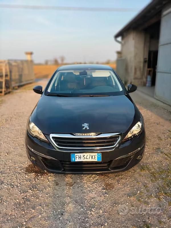 Usata Peugeot 308 SW 120 CV (88 kW) 2017 Blu Station wagon