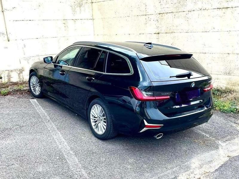 Usata BMW 320 Luxury Line 190 CV (139 kW) 2020 Nero Station wagon