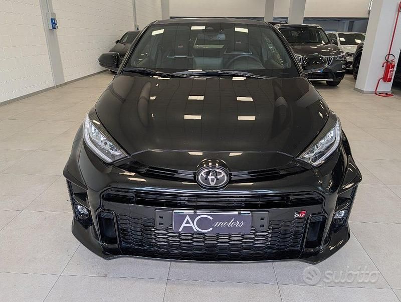 Usata Toyota Yaris 261 CV (191 kW) 2021 Nero Utilitaria