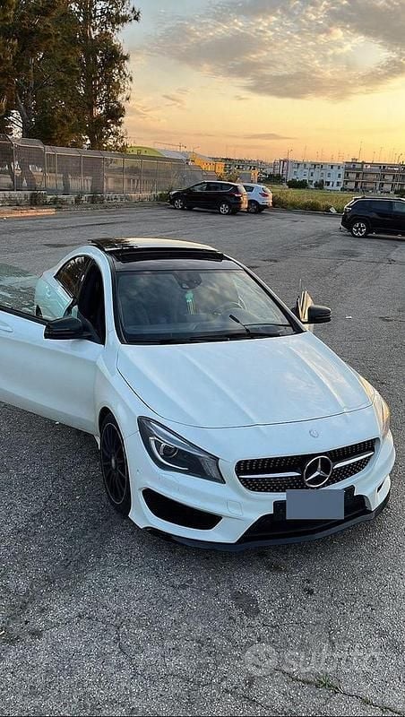 Usata Mercedes CLA220 Premium 170 CV (125 kW) 2014 Bianco Berlina