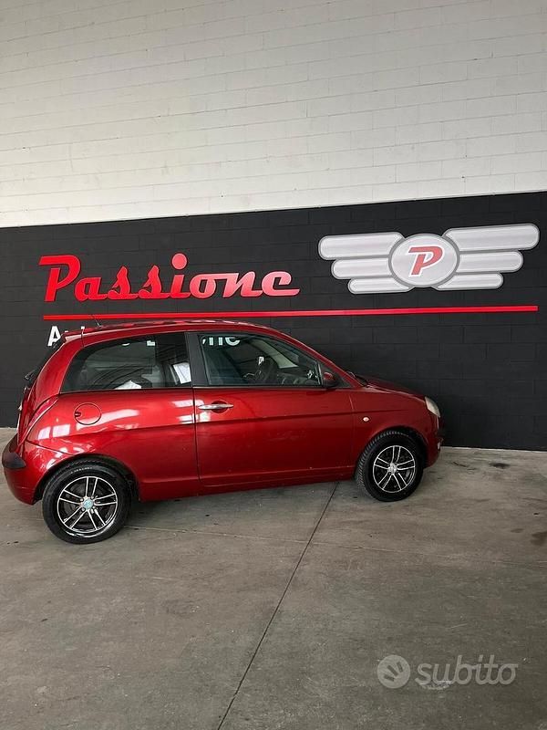 Usata Lancia Ypsilon 60 CV (44 kW) 2006 Rosso Utilitaria