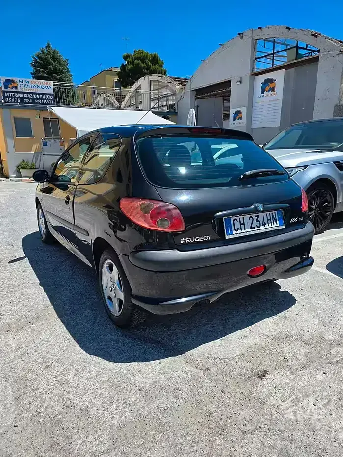 Usata Peugeot 206 68 CV (50 kW) 2004 Nero Utilitaria