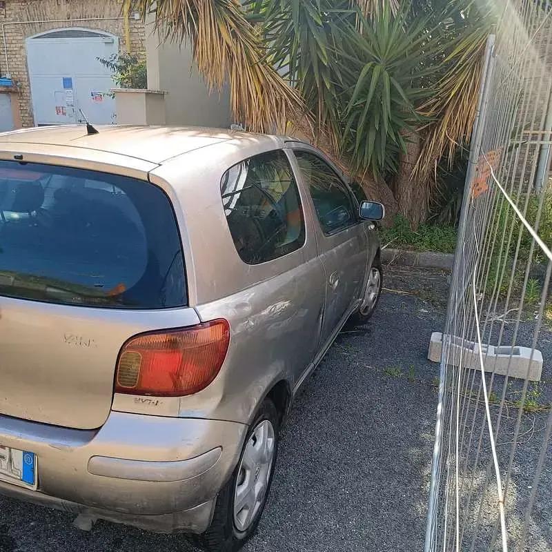 Usata Toyota Yaris Sol 87 CV (63 kW) 2003 Utilitaria