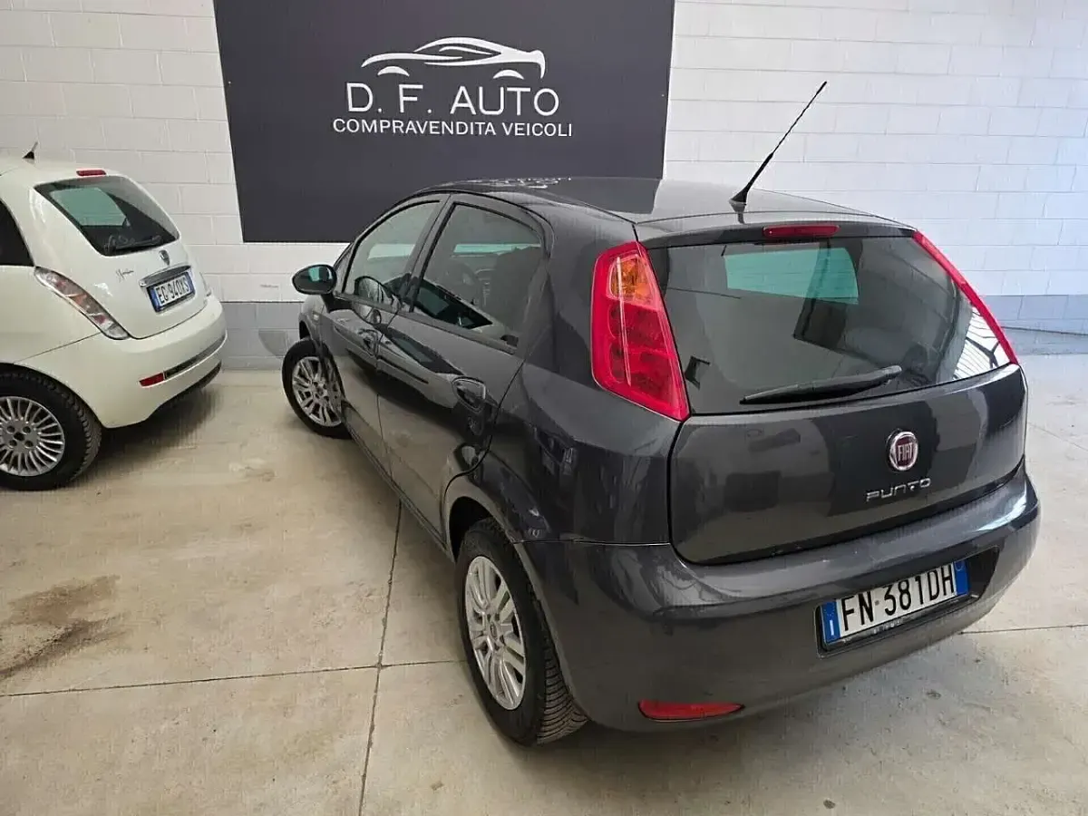 Usata Fiat Punto Evo 69 CV (50 kW) 2017 Grigio Utilitaria