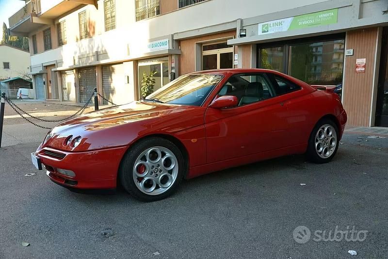 Usata Alfa Romeo GTV Lusso 220 CV (161 kW) 2000 Rosso Coupé