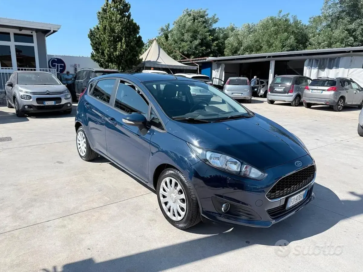 Usata Ford Fiesta 95 CV (69 kW) 2016 Bluazzurro Utilitaria
