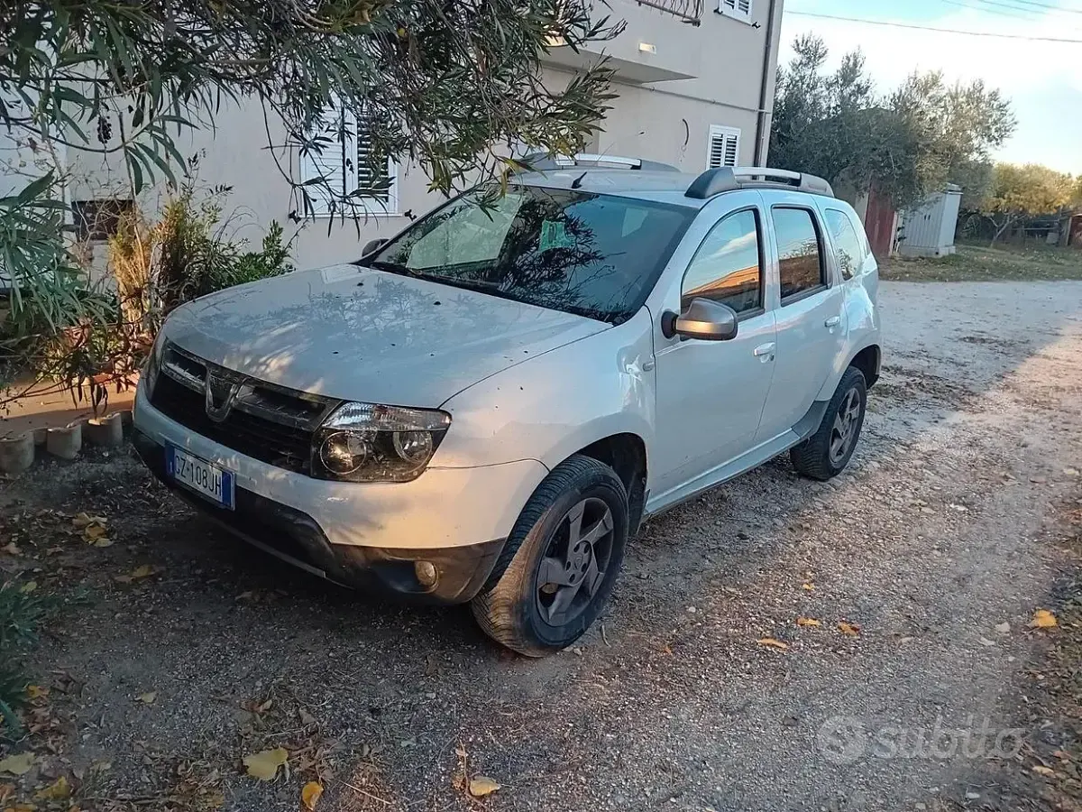 Usata Dacia Duster 105 CV (77 kW) 2013 Bianco SUV