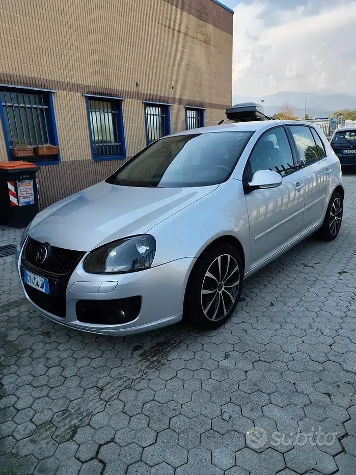 Usata VW Golf IV 105 CV (77 kW) 2005 Grigio Berlina