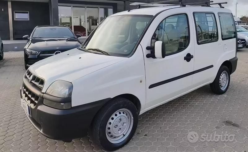 Usata Fiat Doblò 104 CV (76 kW) 2005 Bianco Monovolume