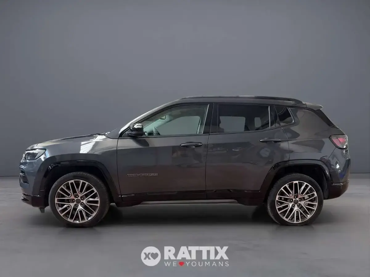 Usata Jeep Compass Summit 131 CV (96 kW) 2025 Grey graphite SUV