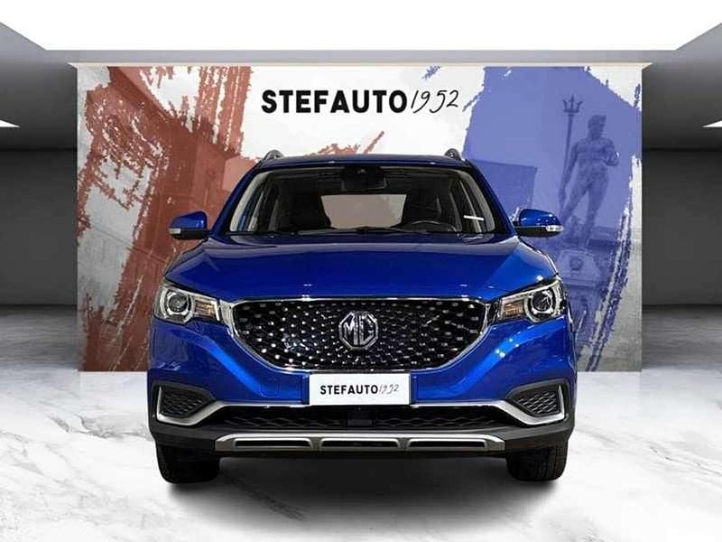 Usata MG ZS Luxury 114 kW (156 CV) 2021 Blu Berlina