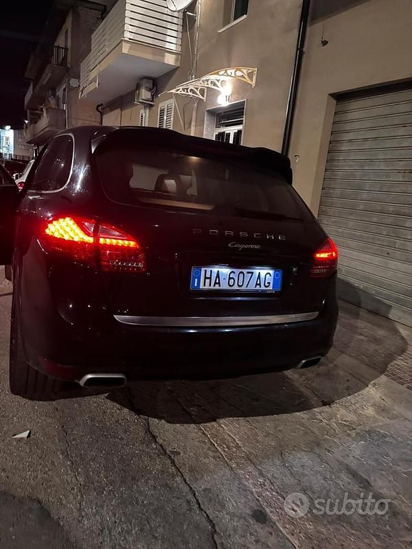 Usata Porsche Cayenne 2012 Nero SUV