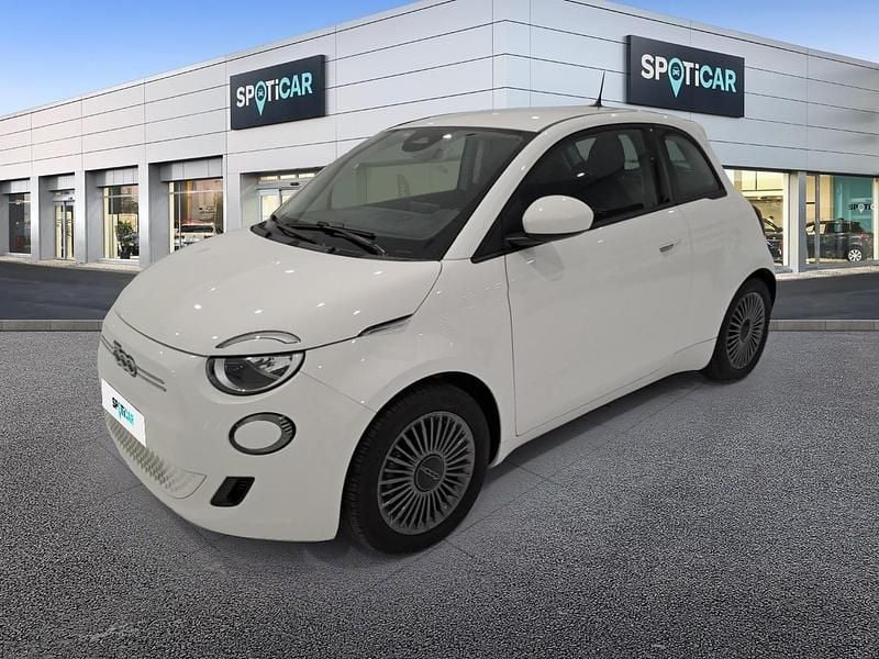 Usata Fiat 500e Passion 86 kW (118 CV) 2021 Bianco Utilitaria