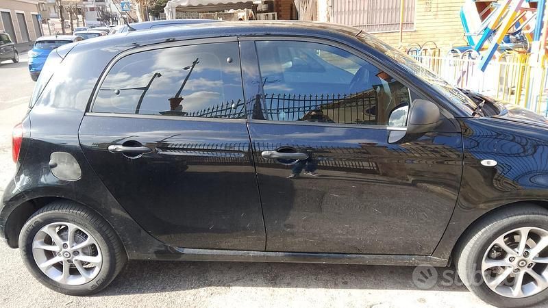Usata Smart ForFour 71 CV (52 kW) 2018 Utilitaria