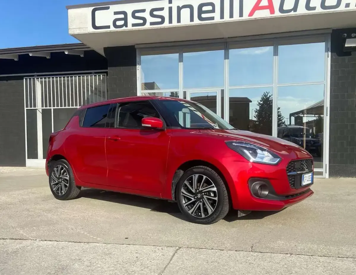 Usata Suzuki Swift 83 CV (61 kW) 2021 Rosso Utilitaria