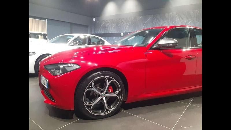 Usata Alfa Romeo Giulia Tech Edition 200 CV (147 kW) 2019 Rosso Berlina