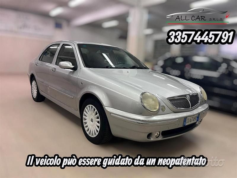 Usata Lancia Lybra 116 CV (85 kW) 2003 Grigio Berlina