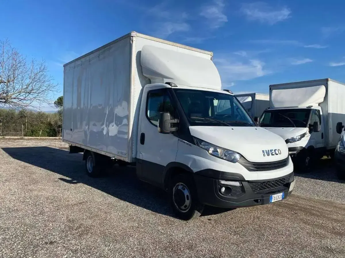 Usata Iveco Daily 136 CV (100 kW) 2019 Bianco Cabrio