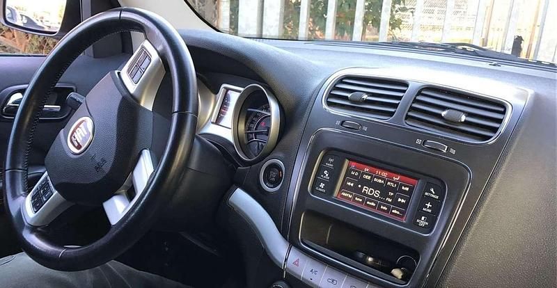 Usata Fiat Freemont 140 CV (102 kW) 2012 Bianco SUV