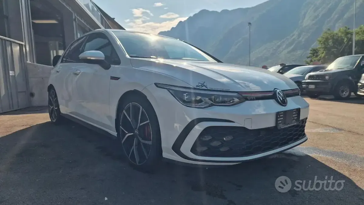 Usata VW Golf VIII GTI 245 CV (180 kW) 2022 Berlina