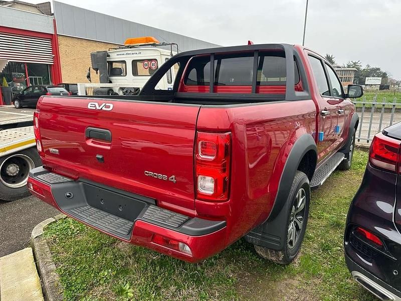 Nuova EVO Cross 4 136 CV (100 kW) 2026 Rossa met Pick-up