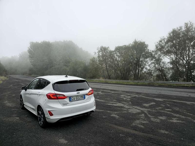 Usata Ford Fiesta ST-Line 94 CV (69 kW) 2020 Bianco Utilitaria
