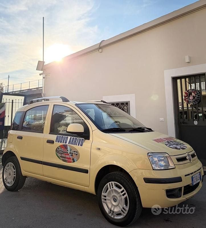 Usata Fiat Panda 60 CV (44 kW) 2010 Giallo Berlina