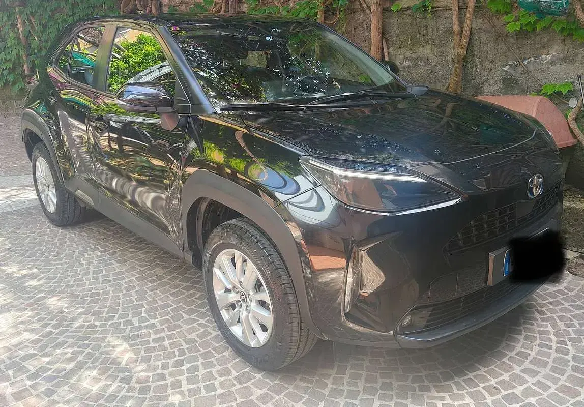 Usata Toyota Yaris Cross Active 92 CV (67 kW) 2021 Nero SUV