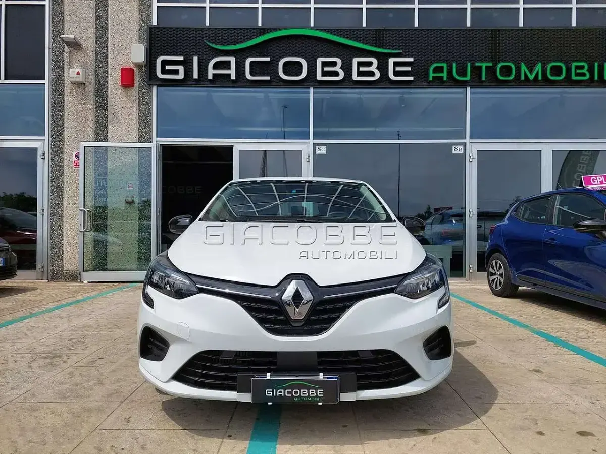 Usata Renault Clio V Equilibre 101 CV (74 kW) 2023 Bianco ghiaccio Berlina