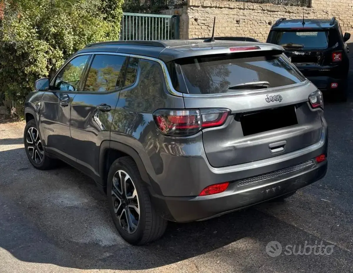 Usata Jeep Compass 131 CV (96 kW) 2023 Grigio SUV