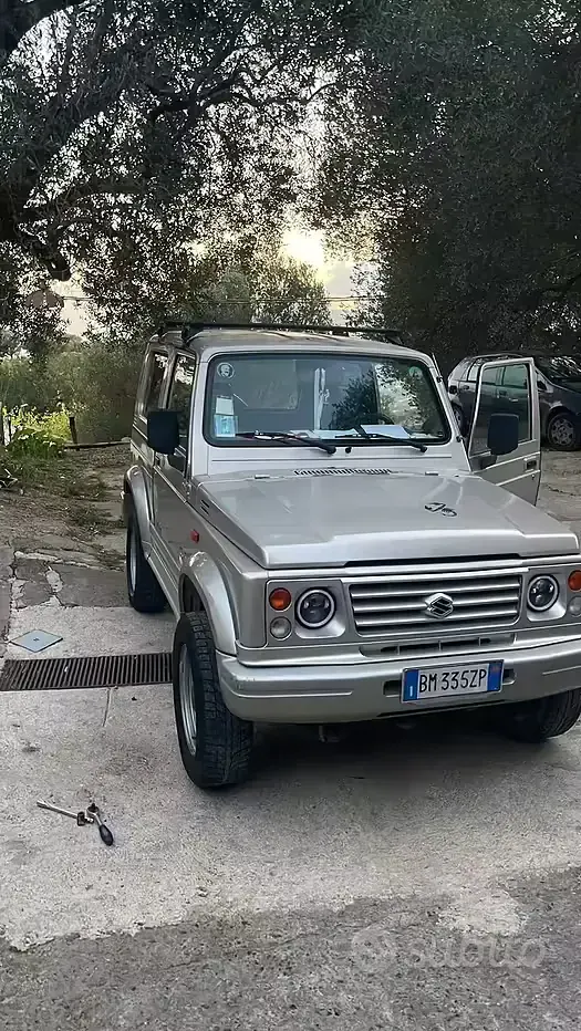 Usata Suzuki Samurai 69 CV (50 kW) 2000 Giallo SUV