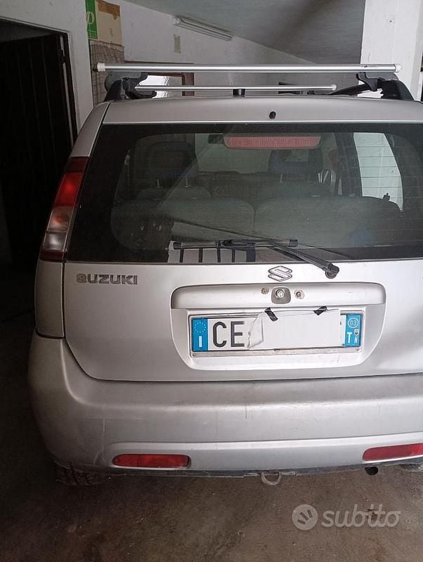 Usata Suzuki Ignis 83 CV (61 kW) 2003 Grigio Berlina