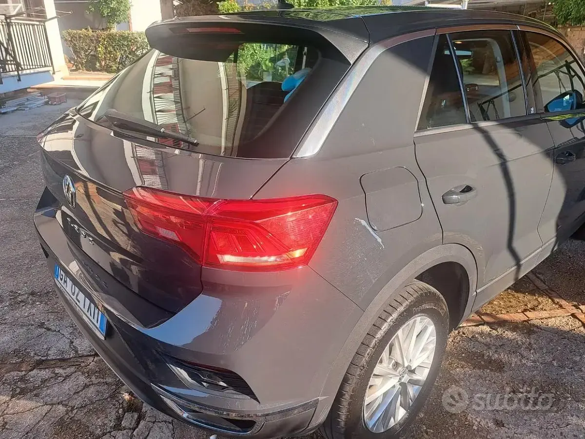 Usata VW T-Roc 116 CV (85 kW) 2020 Grigio SUV