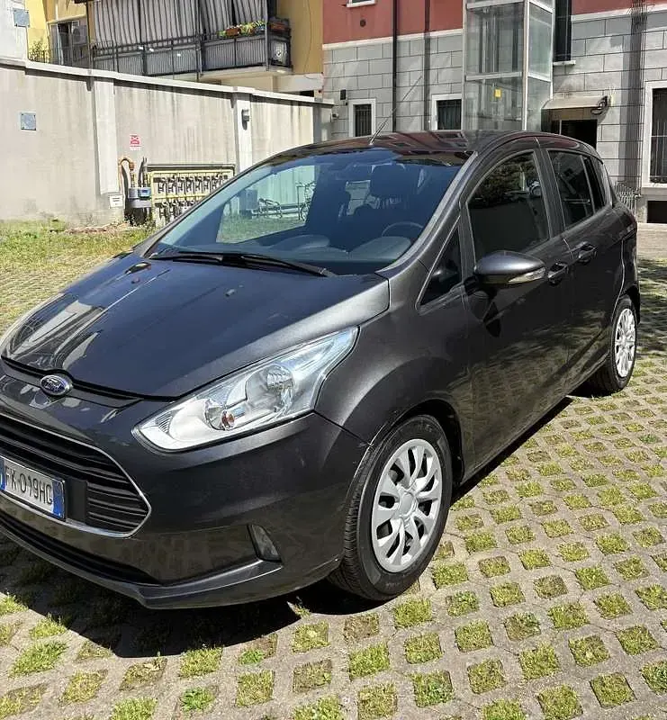 Usata Ford B-MAX Titanium 75 CV (55 kW) 2017 Monovolume