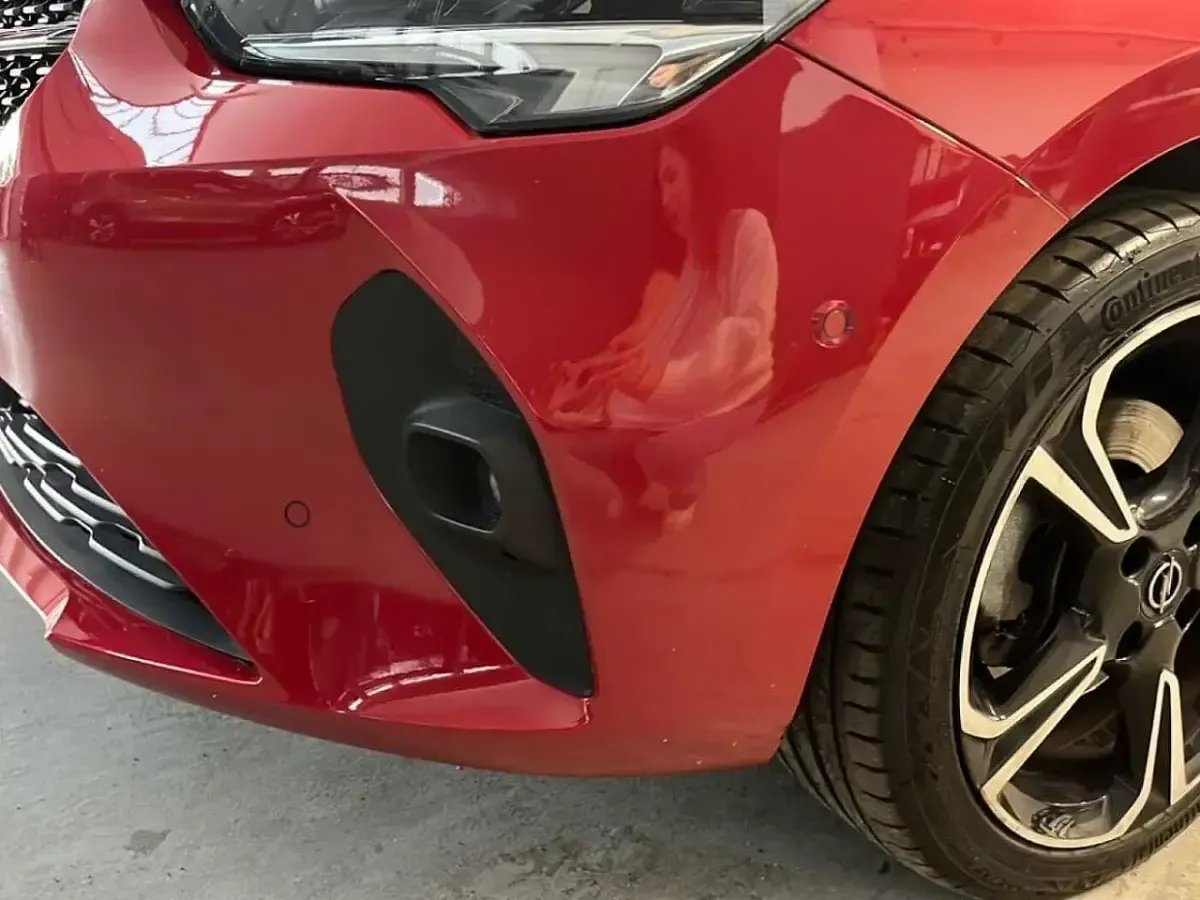 Usata Opel Corsa Elegance 101 CV (74 kW) 2023 Rosso Utilitaria