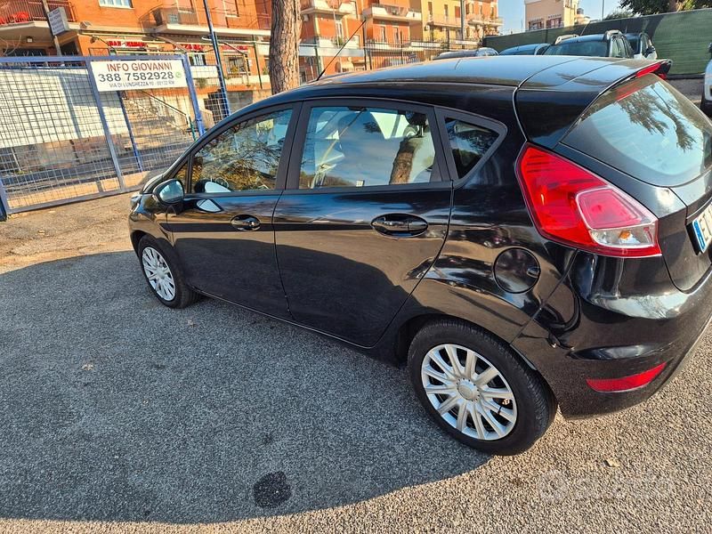 Usata Ford Fiesta Titanium 60 CV (44 kW) 2014 Nero Berlina