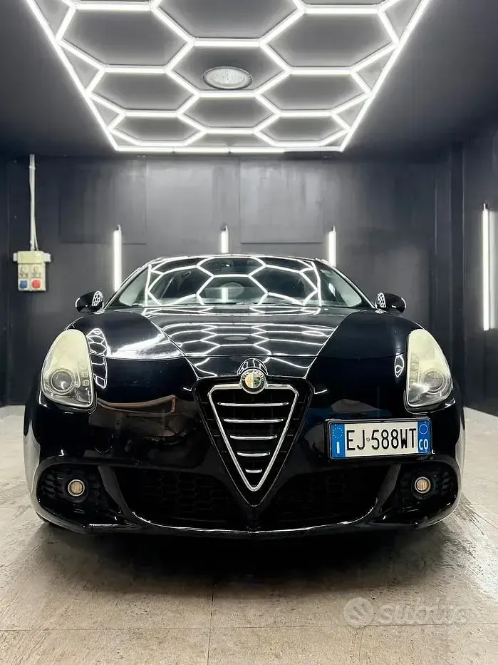 Usata Alfa Romeo Giulietta 120 CV (88 kW) 2011 Nero Utilitaria