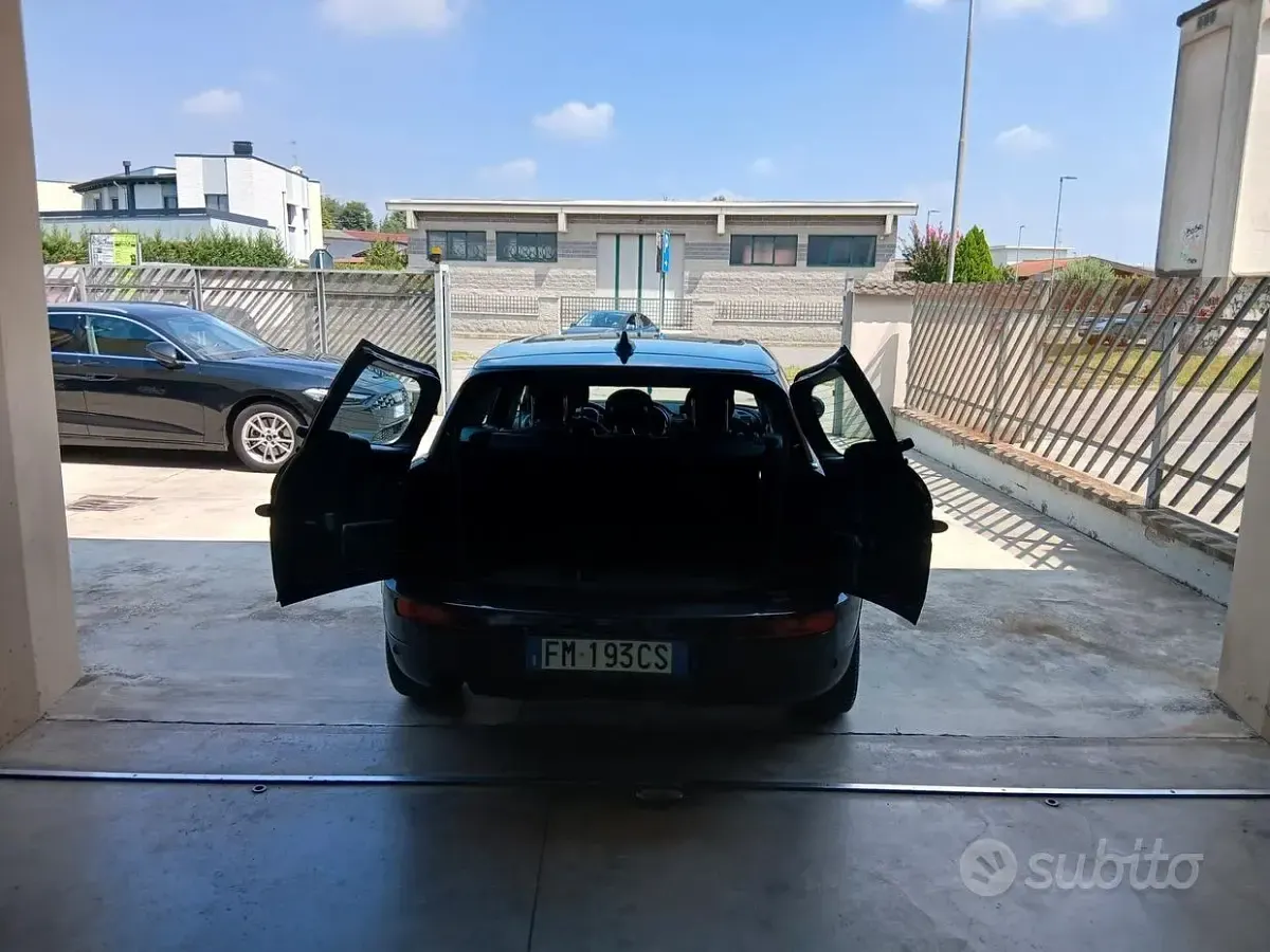 Usata Mini One D Clubman Hype 116 CV (85 kW) 2017 Blu Station wagon