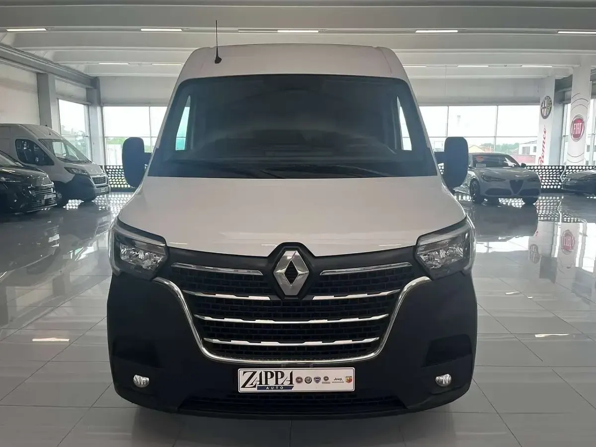 Usata Renault Master 150 CV (110 kW) 2022 Bianco Monovolume